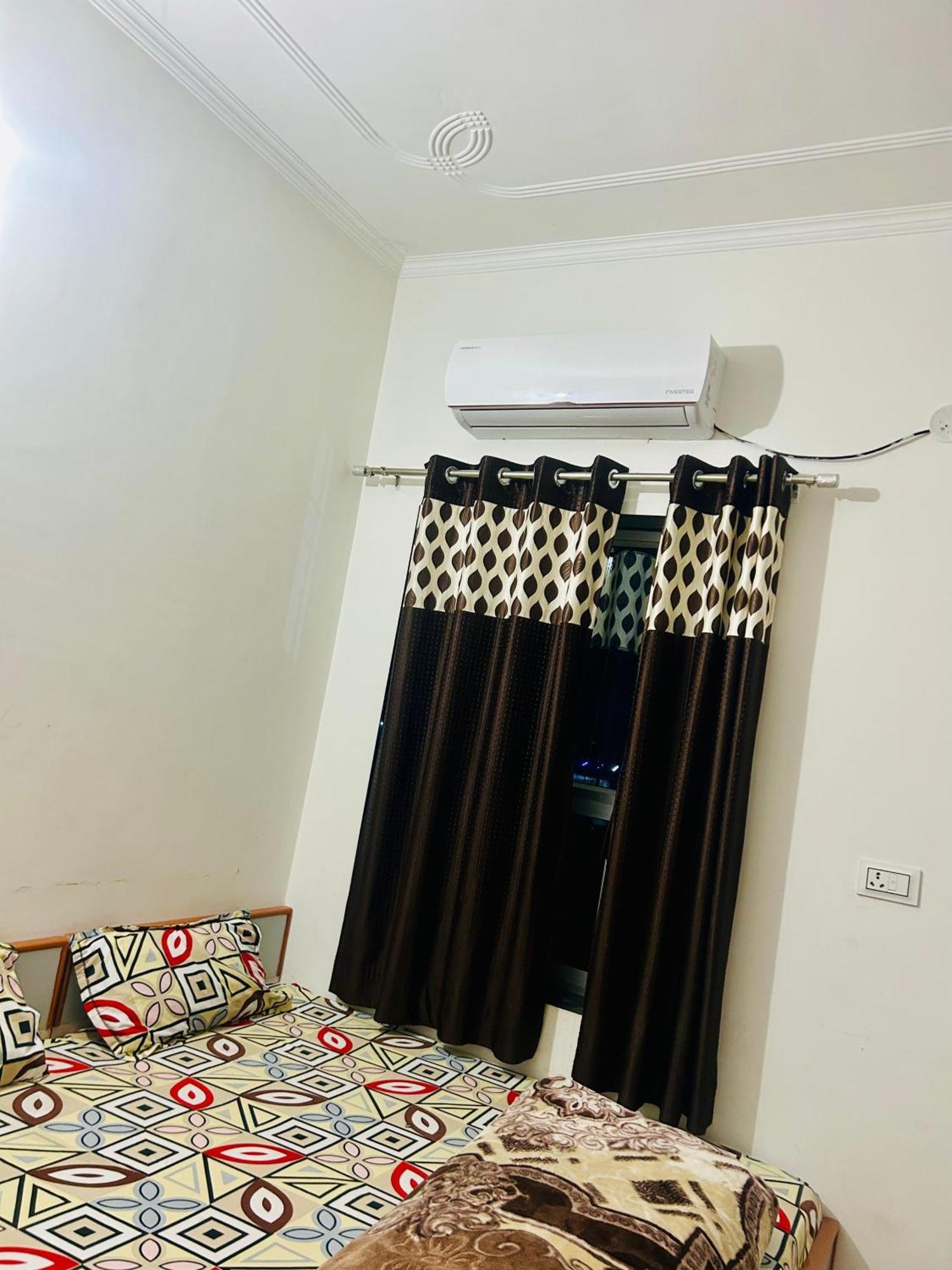 Milan Hotel & Restaurant Sikar Zewnętrze zdjęcie