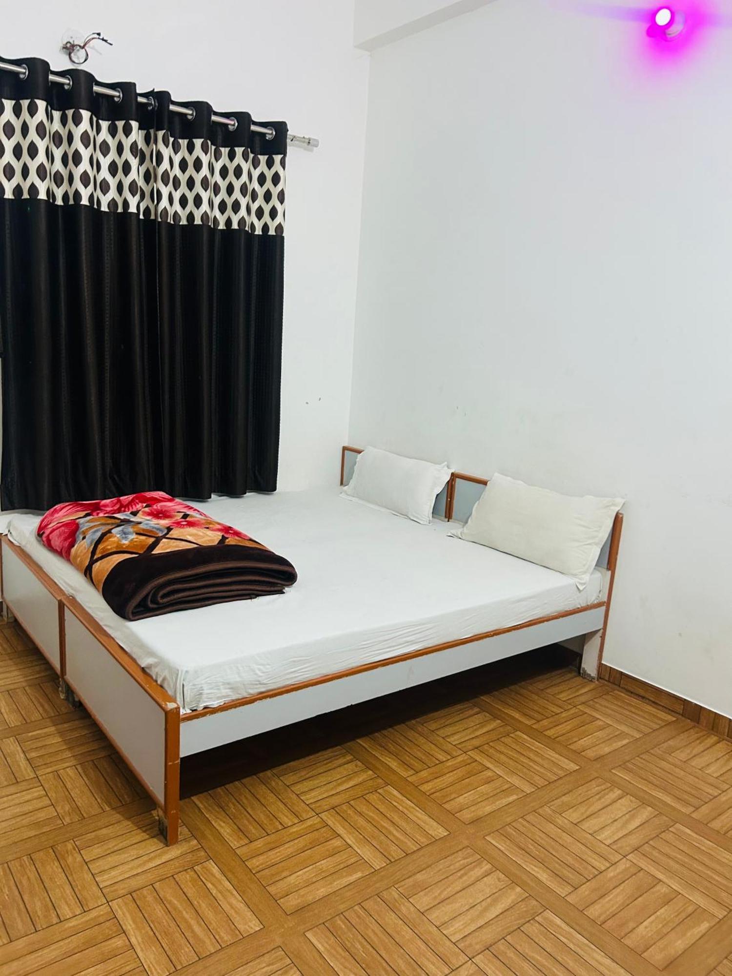Milan Hotel & Restaurant Sikar Zewnętrze zdjęcie